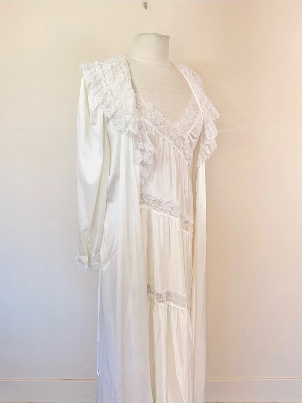 Vntg 70s Cottagecore Romantic Victorian Revival Angelcore Lace Maxi Dress Robe - Picture 5 of 6